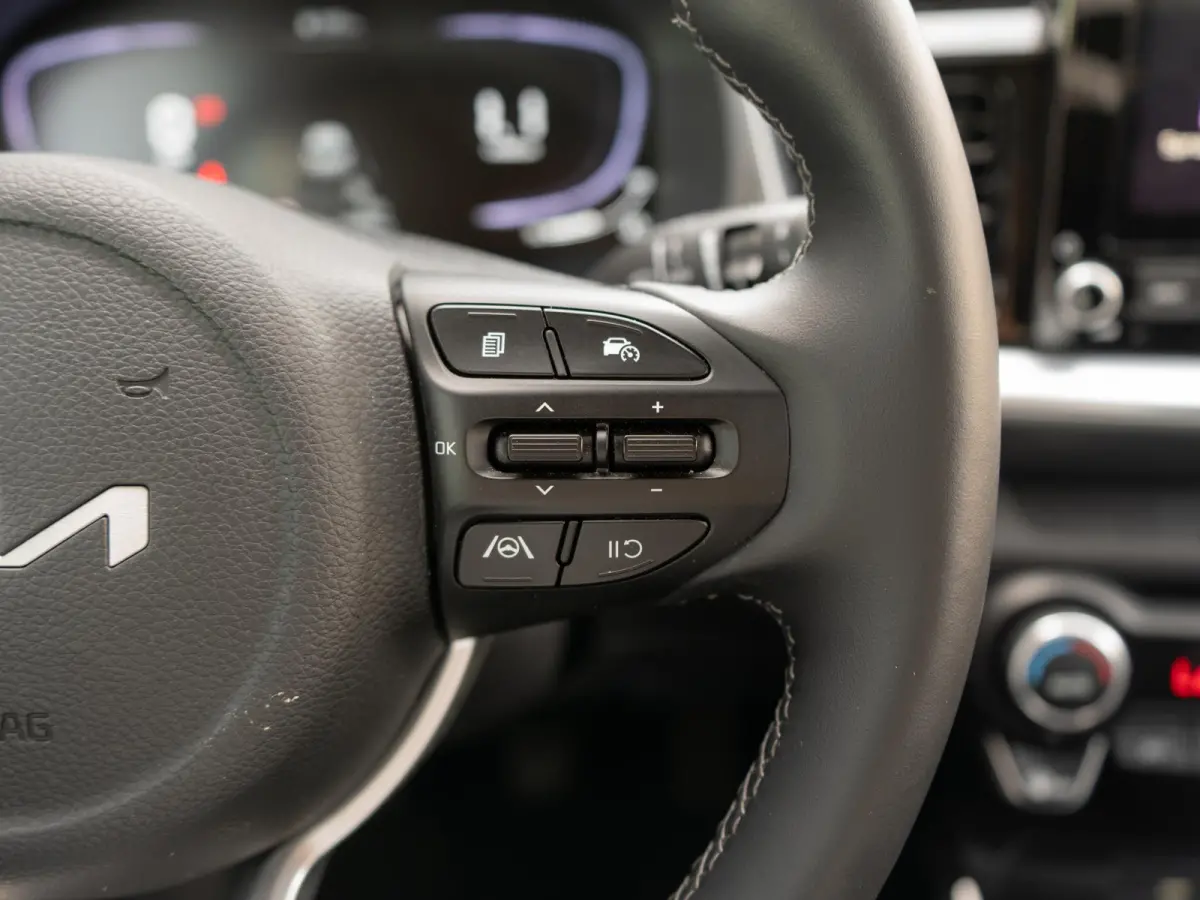 1.0 T-GDi MHEV DynamicPlusLine stoelverwarming | Keyless entry | Navigatie | Climate control | Parkeersensoren | Camera | Lichtmetalen velgen