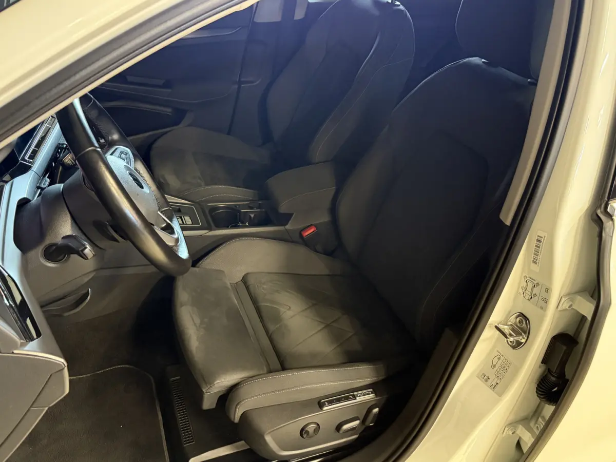 1.5 eTSI Style | Memory stoelen | 18'' inch | Virtual cockpit