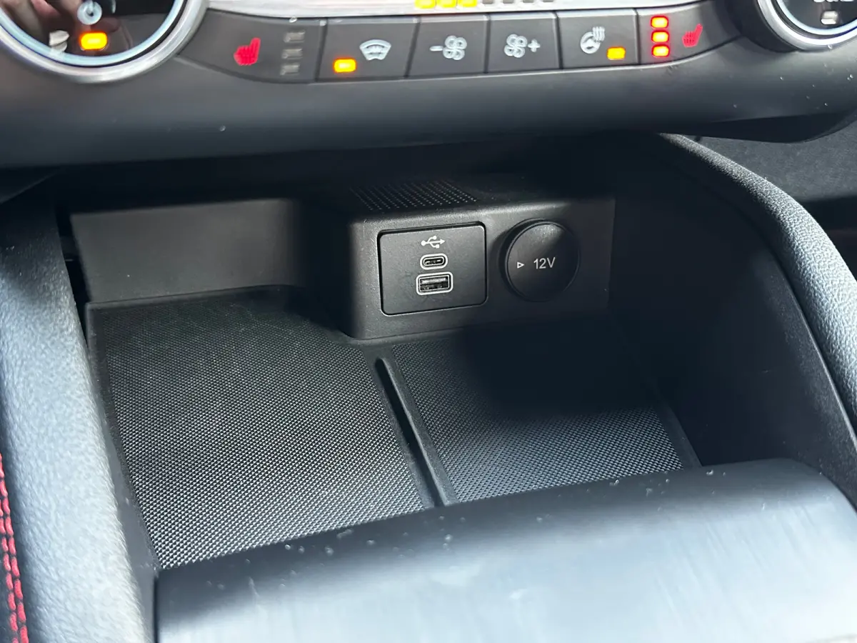 2.5 PHEV 225 PK ST-Line | AFNMB. TREKHAAK| ADAPTIEVE CRUISE CONTROL| STOEL, STUUR, VOORRUIT EN ACHTERBANKVERWARMING| DODEHOEK DETECTIE| CAMERA + PARKEERSENSOREN| DEALER ONDERHOUDEN|