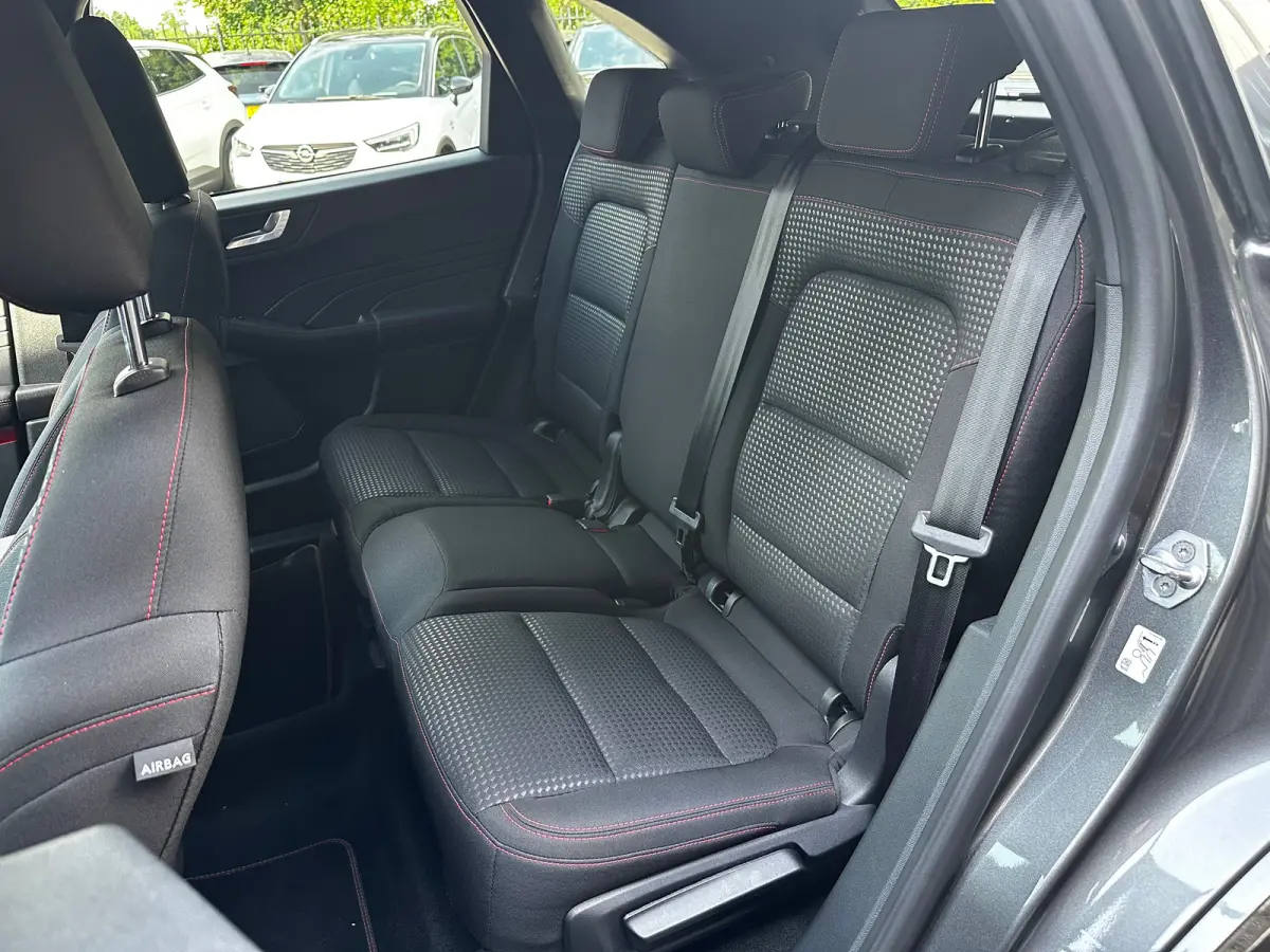 2.5 PHEV 225 PK ST-Line | AFNMB. TREKHAAK| ADAPTIEVE CRUISE CONTROL| STOEL, STUUR, VOORRUIT EN ACHTERBANKVERWARMING| DODEHOEK DETECTIE| CAMERA + PARKEERSENSOREN| DEALER ONDERHOUDEN|