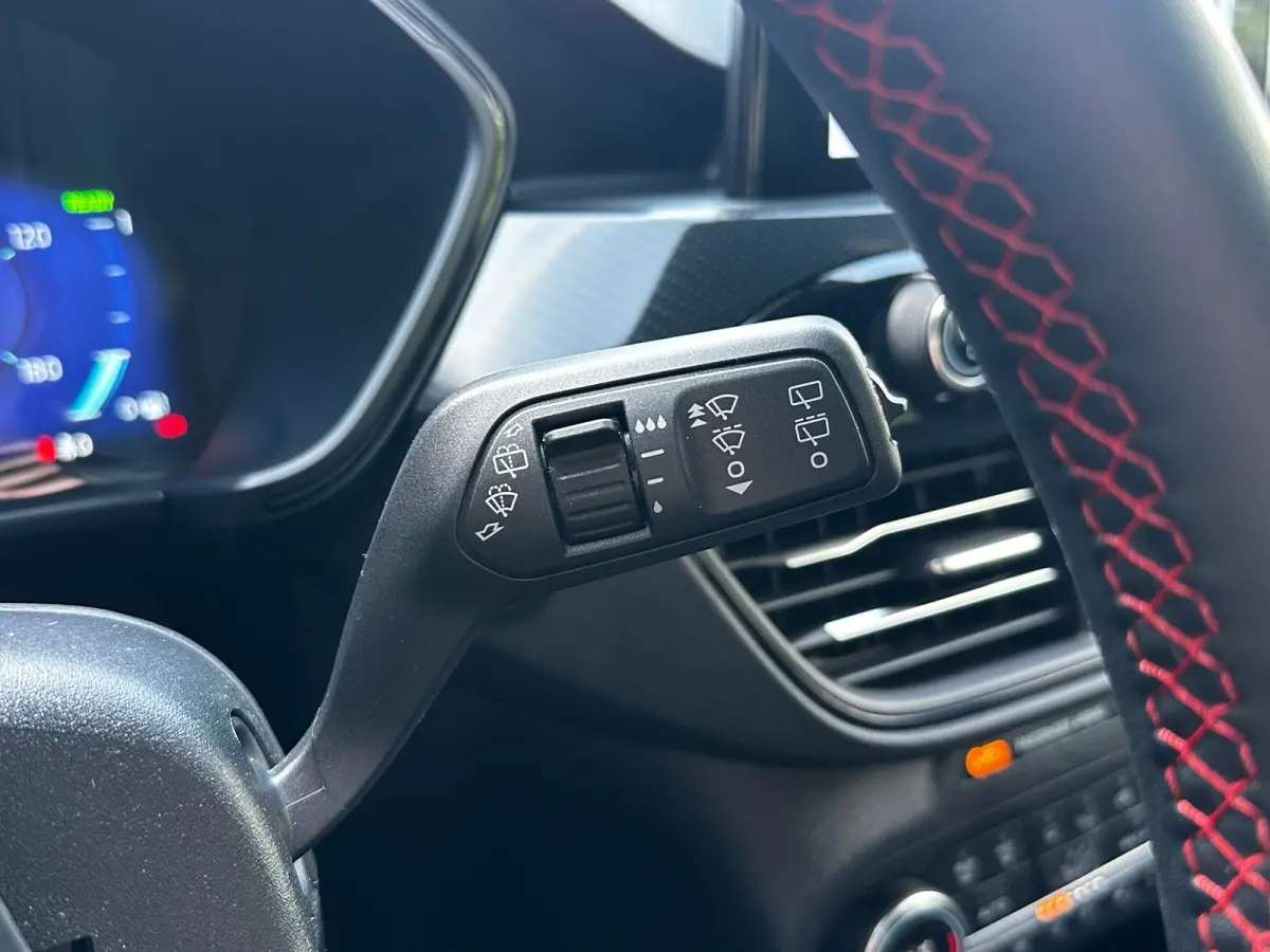 2.5 PHEV 225 PK ST-Line | AFNMB. TREKHAAK| ADAPTIEVE CRUISE CONTROL| STOEL, STUUR, VOORRUIT EN ACHTERBANKVERWARMING| DODEHOEK DETECTIE| CAMERA + PARKEERSENSOREN| DEALER ONDERHOUDEN|