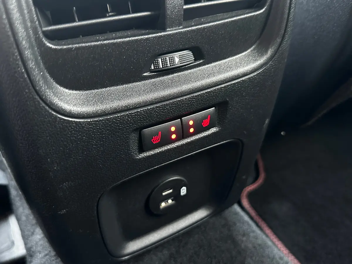 2.5 PHEV 225 PK ST-Line | AFNMB. TREKHAAK| ADAPTIEVE CRUISE CONTROL| STOEL, STUUR, VOORRUIT EN ACHTERBANKVERWARMING| DODEHOEK DETECTIE| CAMERA + PARKEERSENSOREN| DEALER ONDERHOUDEN|