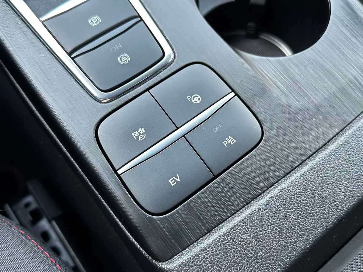 2.5 PHEV 225 PK ST-Line | AFNMB. TREKHAAK| ADAPTIEVE CRUISE CONTROL| STOEL, STUUR, VOORRUIT EN ACHTERBANKVERWARMING| DODEHOEK DETECTIE| CAMERA + PARKEERSENSOREN| DEALER ONDERHOUDEN|