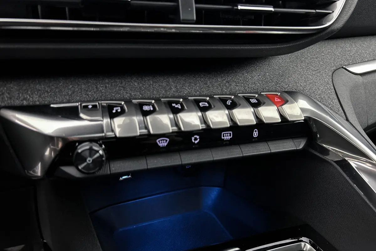 1.6 HYbrid 225 Blue Lease Allure | LED | Half leder | Pano