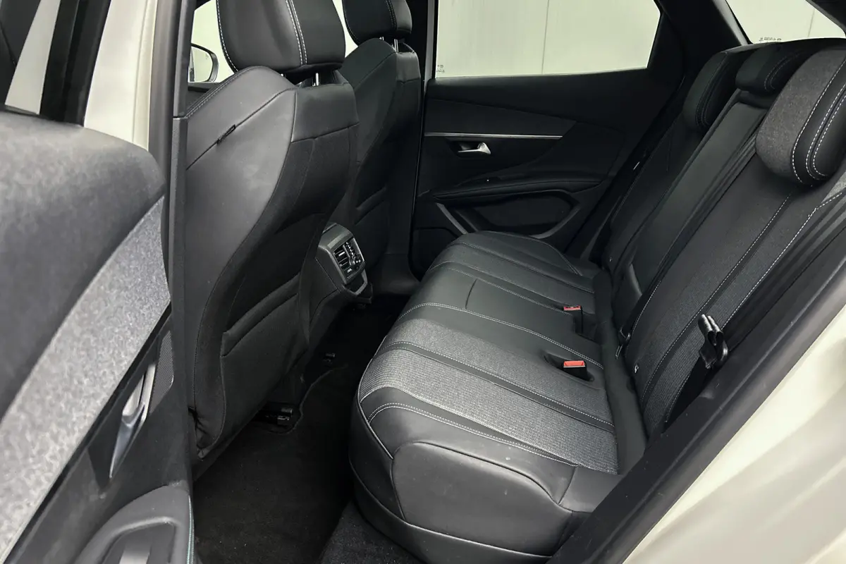 1.6 HYbrid 225 Blue Lease Allure | LED | Half leder | Pano