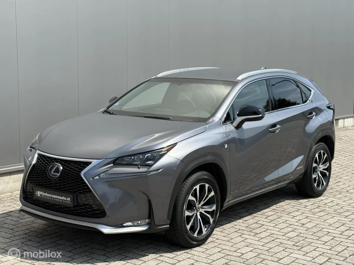 300h Aut. AWD F sport , Dealer, 2 de eig, Netjes !