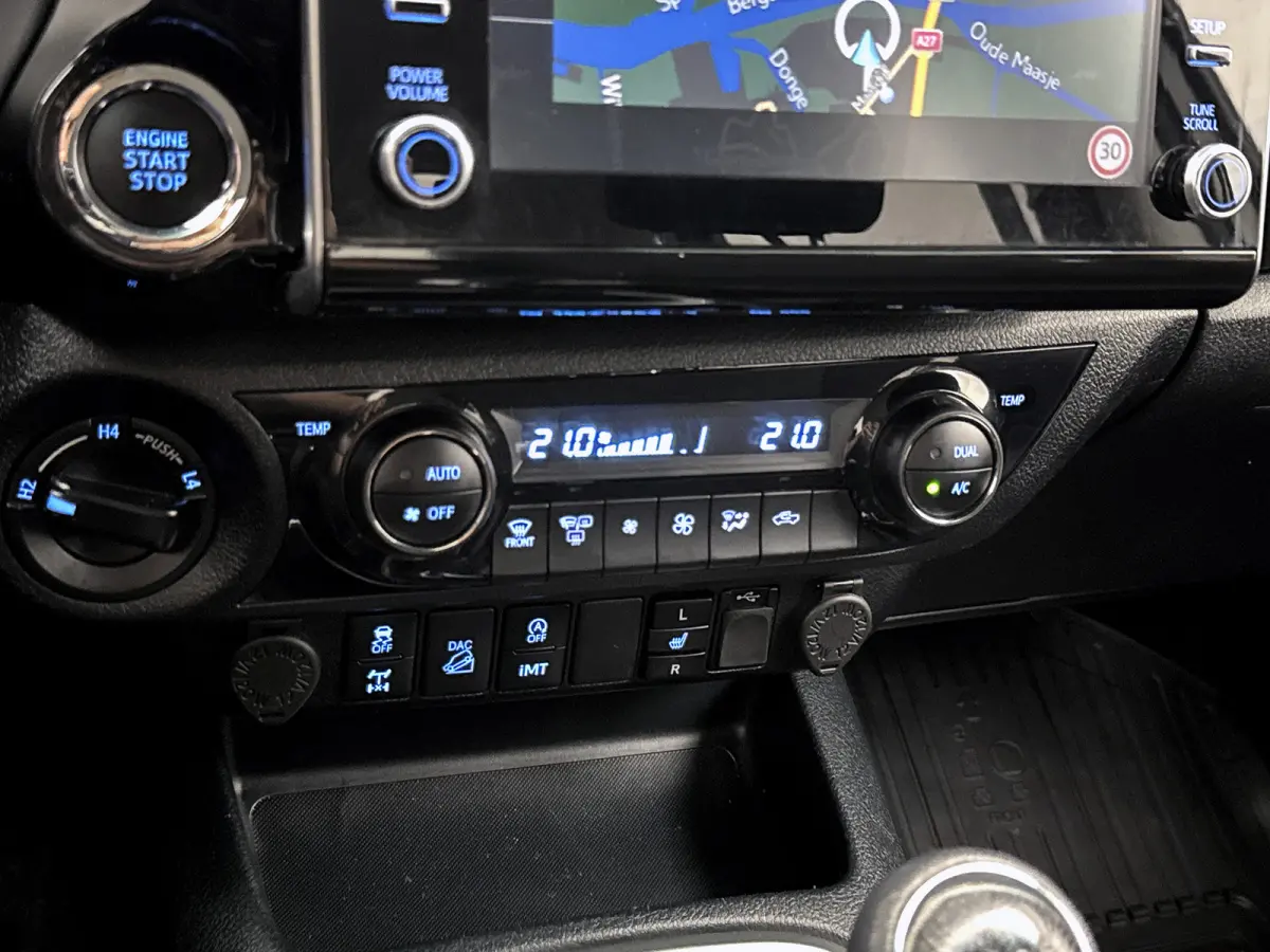 2.8 D-4D Double Cab Professional 4x4 Navigatie Bpm-vrij Led Cruise control Camera