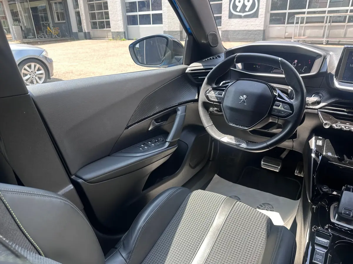 1.2 PureTech GT-Line 1e EIG / NAP / ACC / LANE / AUTO