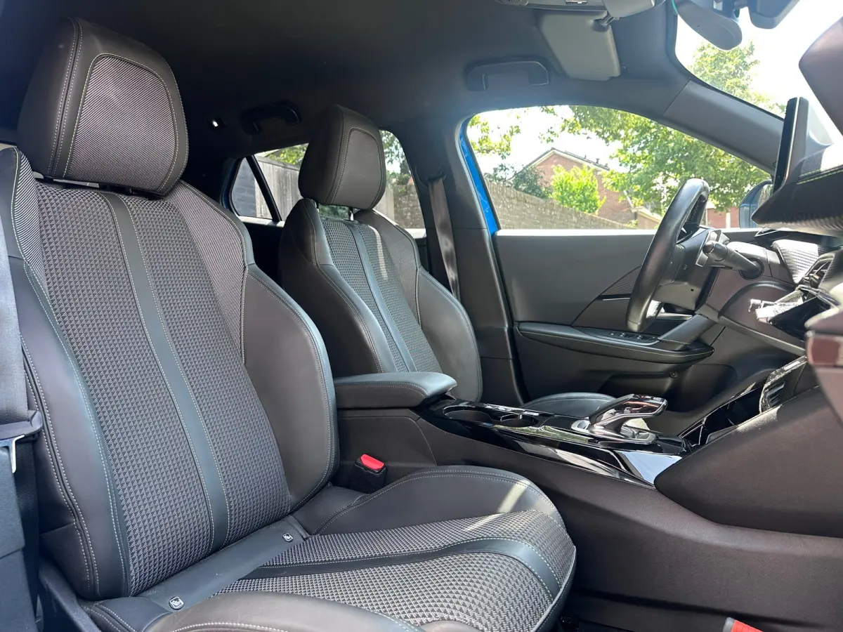 1.2 PureTech GT-Line 1e EIG / NAP / ACC / LANE / AUTO