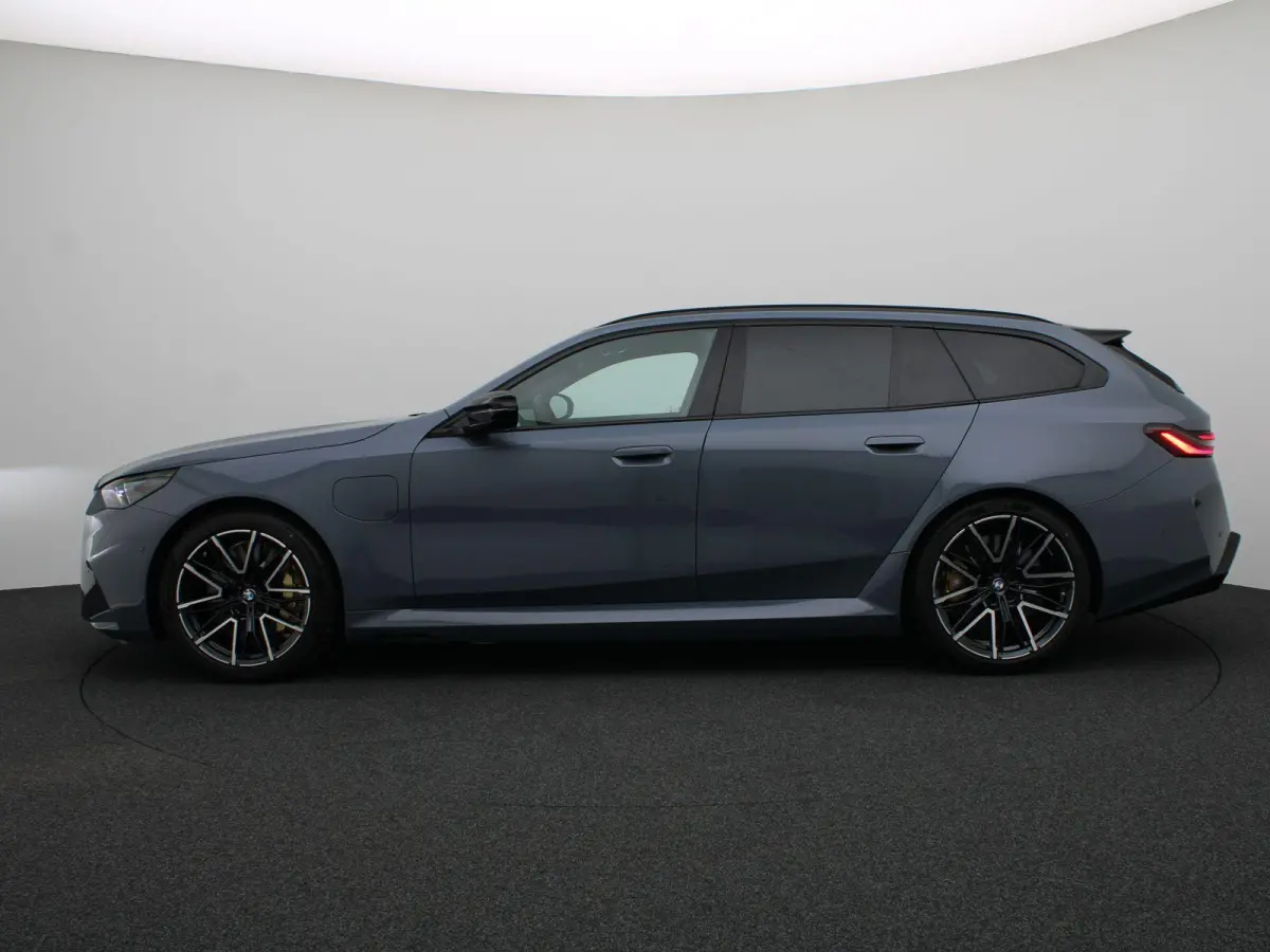 M5 Comfort Pack | M Carbon-keramische remmen | SoH 100% | Stuurwielrand verwarmd | Driving Assistant Plus | Bowers & Wilkins