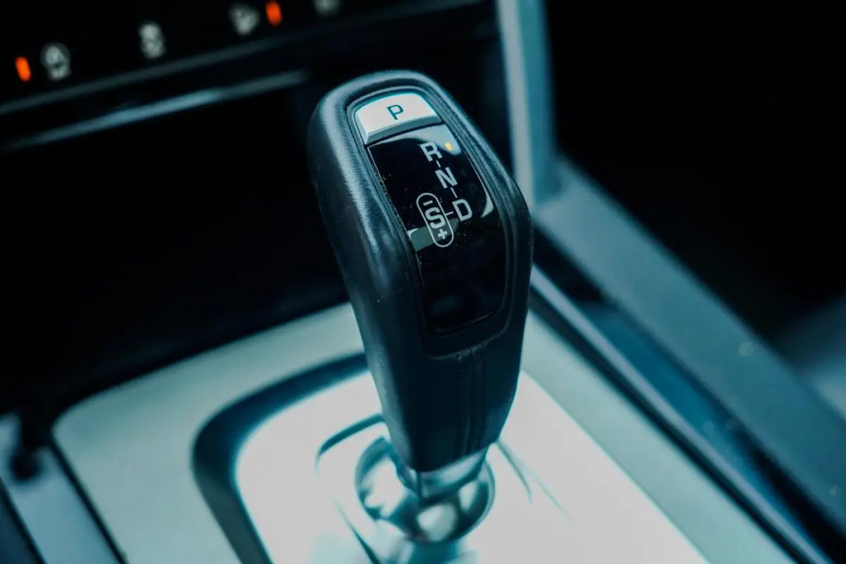 P300e 1.5 R-Dynamic HSE / Pano / Trekhaak / Dealer Ond / 1 Eig / Meridian Surround