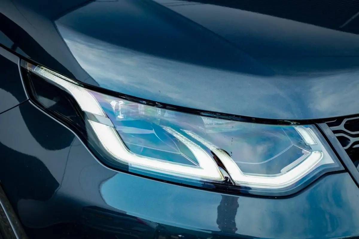 P300e 1.5 R-Dynamic HSE / Pano / Trekhaak / Dealer Ond / 1 Eig / Meridian Surround