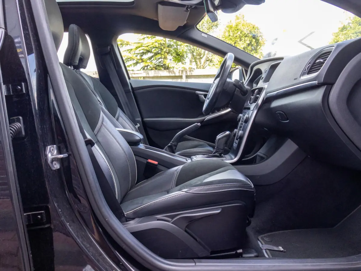 1.5 T3 Polar+ Sport R-Design LED Pano 18"
