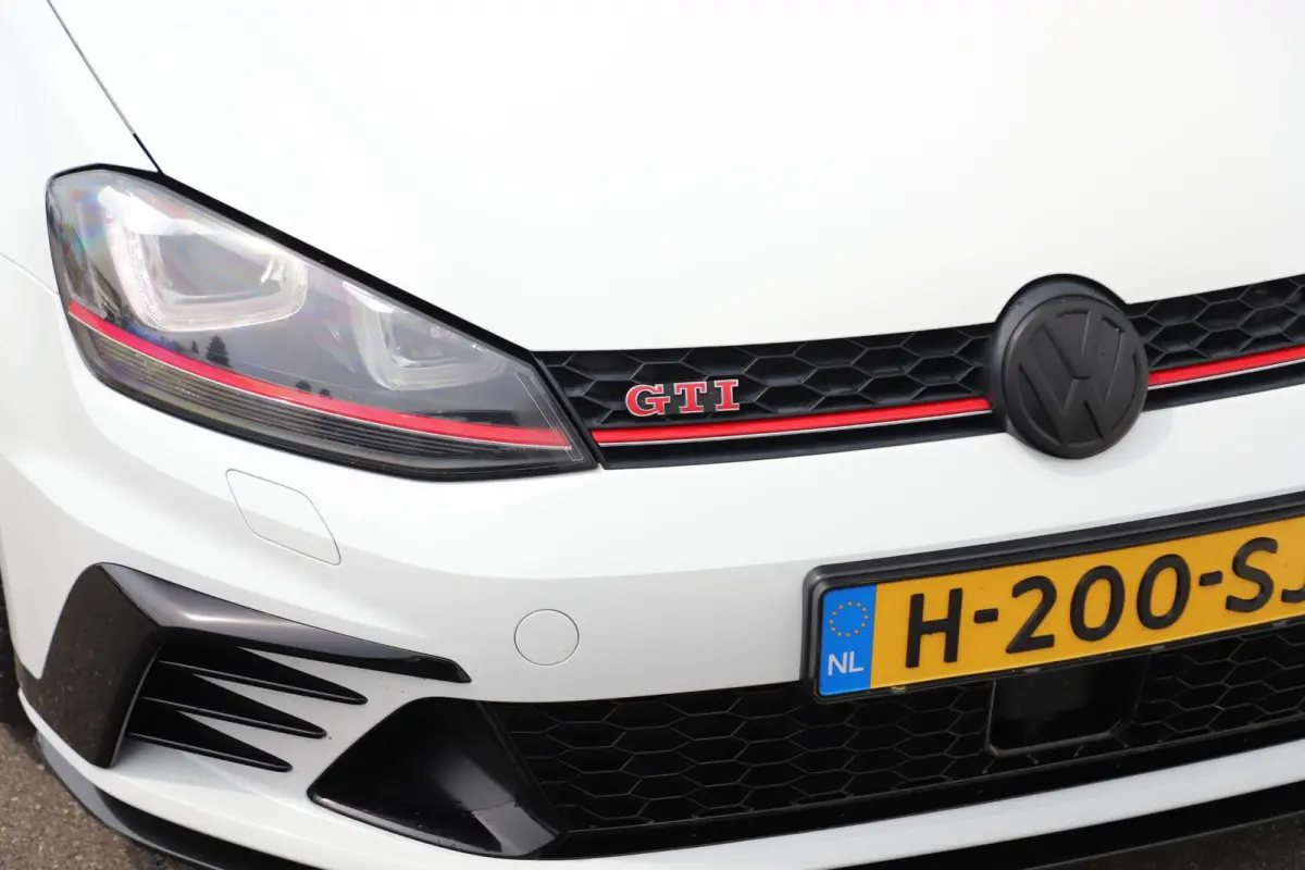 2.0 TSI GTI Clubsport DSG Automaat 394PK Armytrix Uitlaat Downpipe 19 inch Pretoria Michelin PS5 Achteruitrijcamera Carplay Adaptive Cruise
