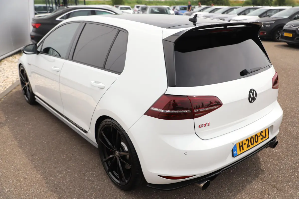 2.0 TSI GTI Clubsport DSG Automaat 394PK Armytrix Uitlaat Downpipe 19 inch Pretoria Michelin PS5 Achteruitrijcamera Carplay Adaptive Cruise