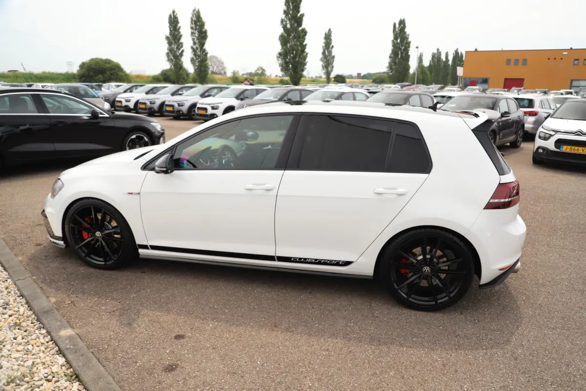 2.0 TSI GTI Clubsport DSG Automaat 394PK Armytrix Uitlaat Downpipe 19 inch Pretoria Michelin PS5 Achteruitrijcamera Carplay Adaptive Cruise