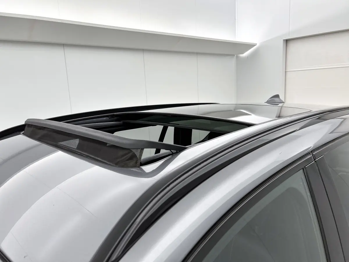 SDrive20i Centennial High Executive M-SPORT VOL!! | 185PK | NL-AUTO | PANO | HEAD-UP | GOED ONDERH | STOELVERW | 360CAM |