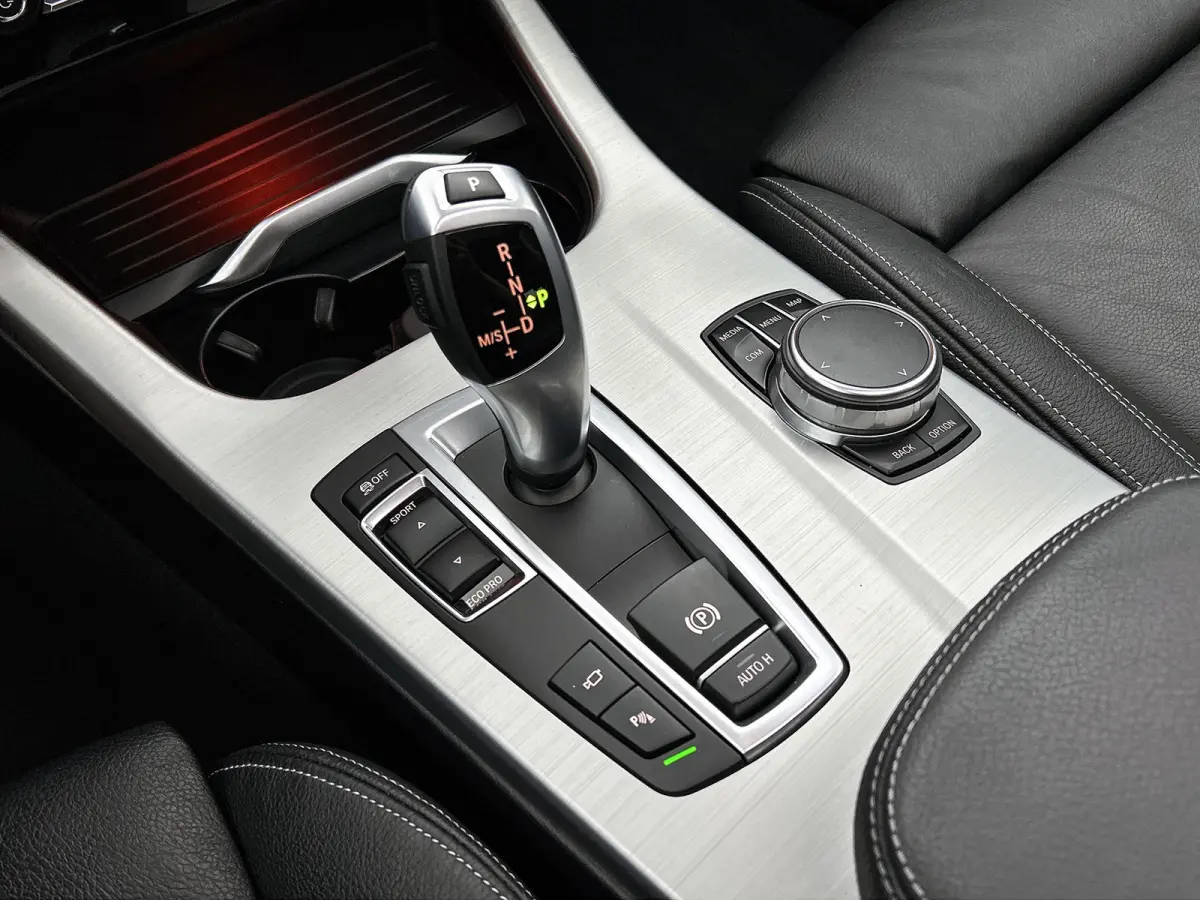 SDrive20i Centennial High Executive M-SPORT VOL!! | 185PK | NL-AUTO | PANO | HEAD-UP | GOED ONDERH | STOELVERW | 360CAM |