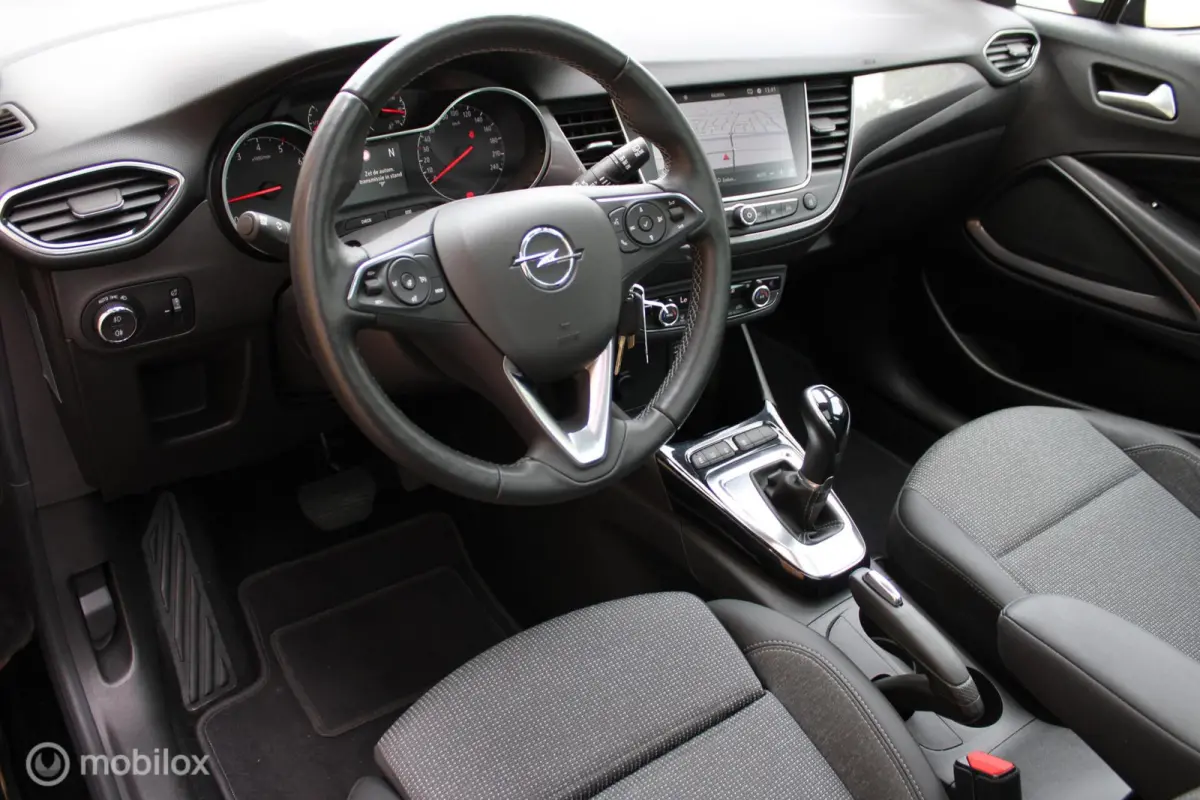 1.2 Turbo GS Line 130 PK, Automaat, Trekhaak, Pano, Camera, Full Led, Pdc voor + achter, stoel verwarming, Comfort stoelen, App connect, Clima, Navi, Donkerglas, 16 inch Lmv.