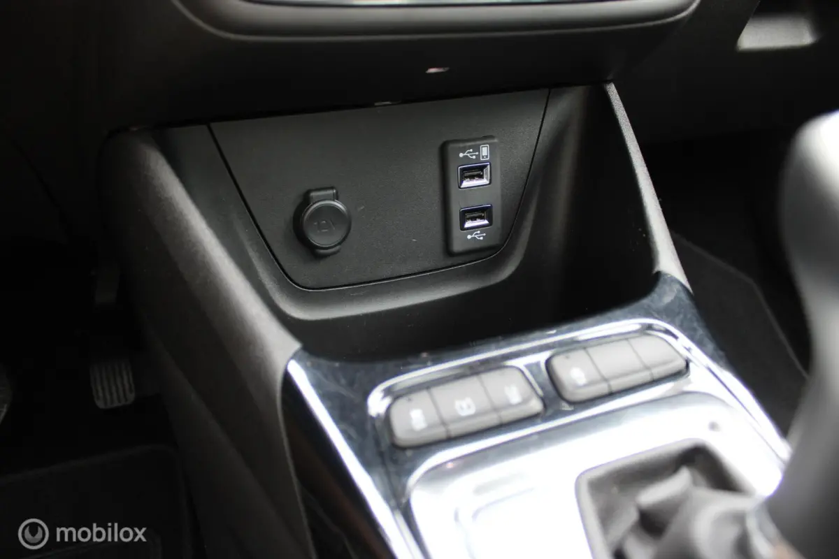 1.2 Turbo GS Line 130 PK, Automaat, Trekhaak, Pano, Camera, Full Led, Pdc voor + achter, stoel verwarming, Comfort stoelen, App connect, Clima, Navi, Donkerglas, 16 inch Lmv.