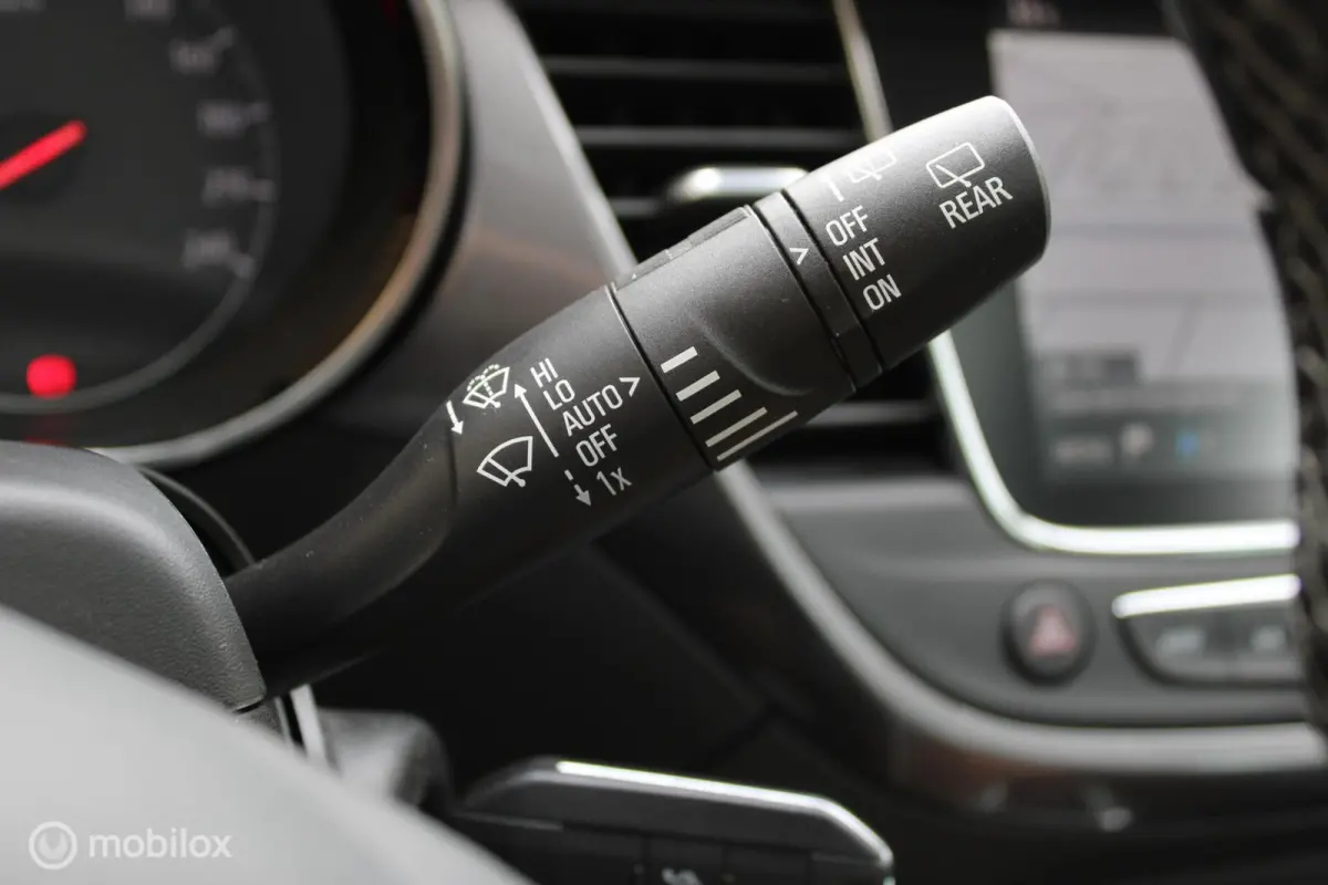 1.2 Turbo GS Line 130 PK, Automaat, Trekhaak, Pano, Camera, Full Led, Pdc voor + achter, stoel verwarming, Comfort stoelen, App connect, Clima, Navi, Donkerglas, 16 inch Lmv.