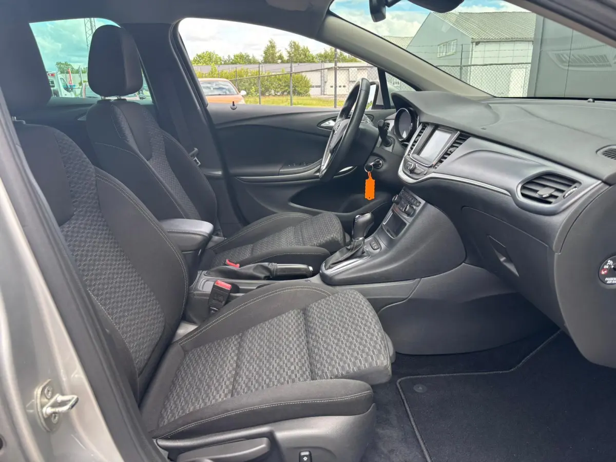1.4 Turbo AUTOMAAT 120 Jaar Edition | AppleCarPlay/ AndroidAuto | Climate Control | Comfortstoelen |