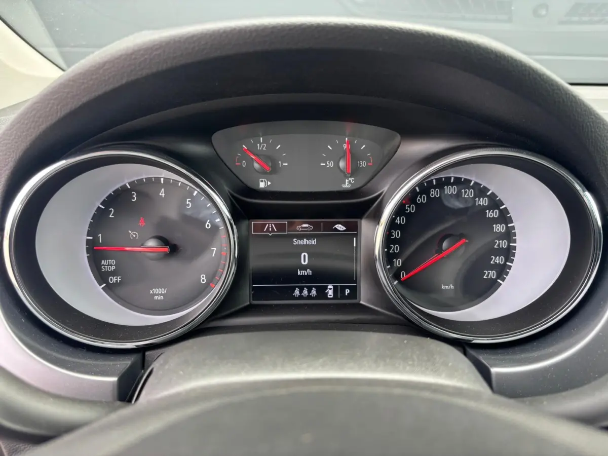 1.4 Turbo AUTOMAAT 120 Jaar Edition | AppleCarPlay/ AndroidAuto | Climate Control | Comfortstoelen |