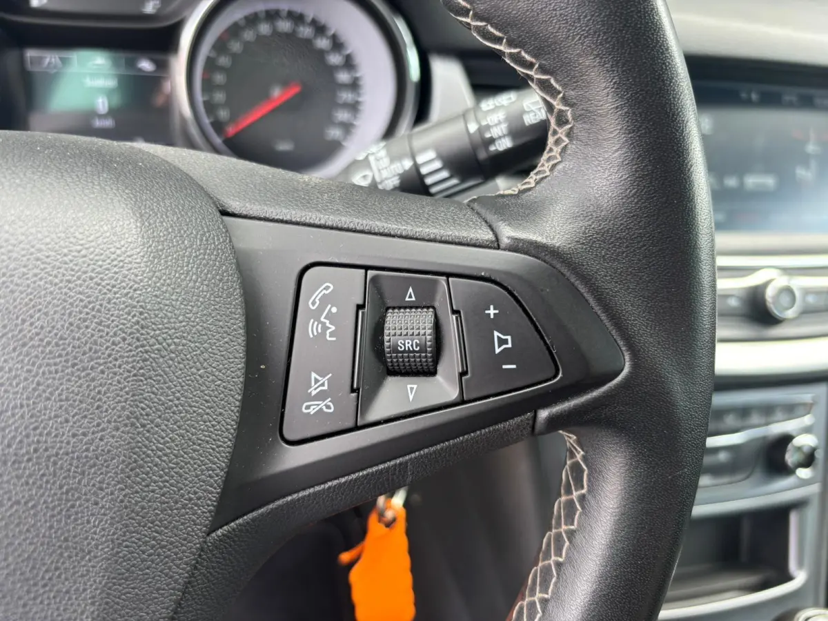1.4 Turbo AUTOMAAT 120 Jaar Edition | AppleCarPlay/ AndroidAuto | Climate Control | Comfortstoelen |