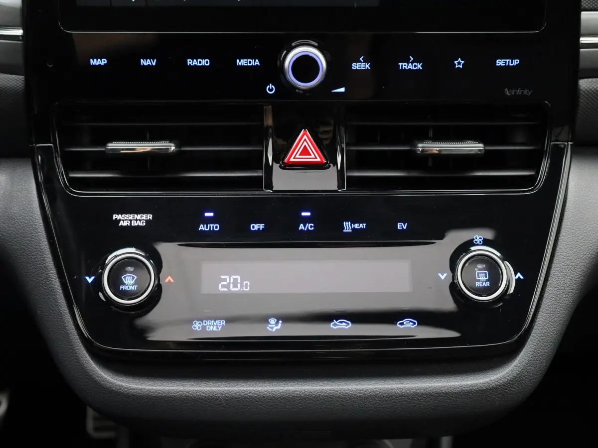 Premium EV 38 kWh | SCHUIFDAK | NAVIGATIE | CAMERA | STOELVERWARMING/KOELING | LEDER