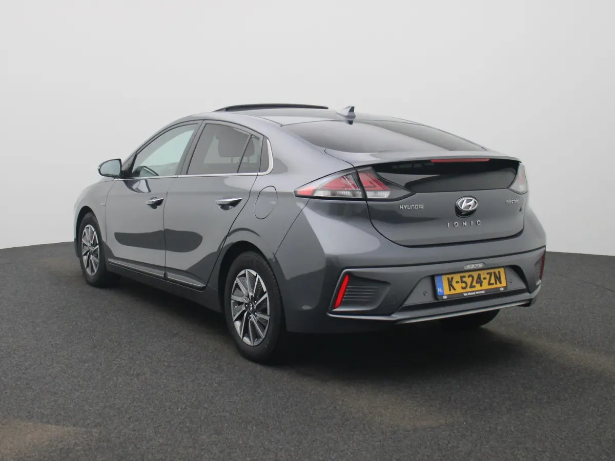 Premium EV 38 kWh | SCHUIFDAK | NAVIGATIE | CAMERA | STOELVERWARMING/KOELING | LEDER