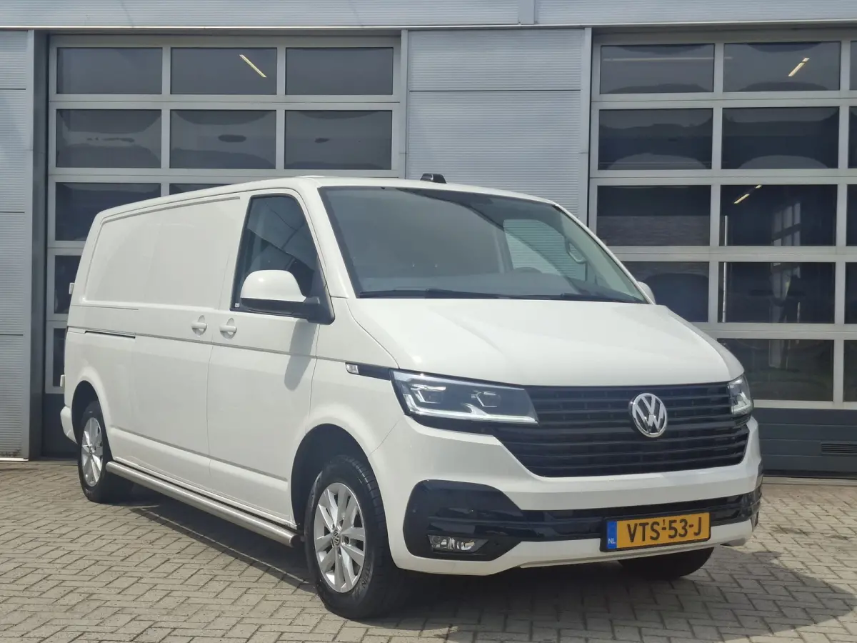 2.0 TDI L2H1 28 Highline | Android/Apple Carplay | LM Velgen 16" | Cruise Control | Sidebars | Achteruitrijcamera + PDC Voor en Achter | Airco |