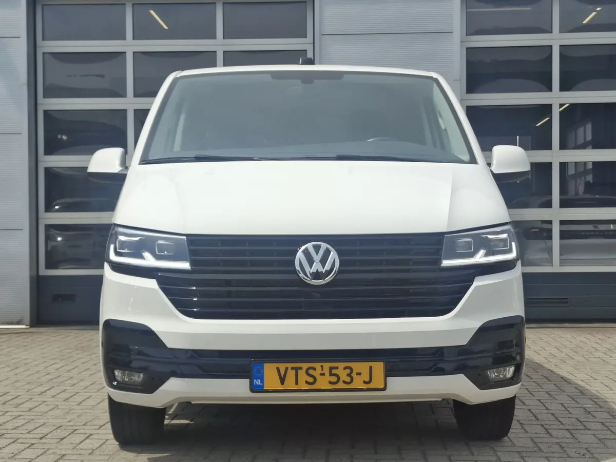 2.0 TDI L2H1 28 Highline | Android/Apple Carplay | LM Velgen 16" | Cruise Control | Sidebars | Achteruitrijcamera + PDC Voor en Achter | Airco |