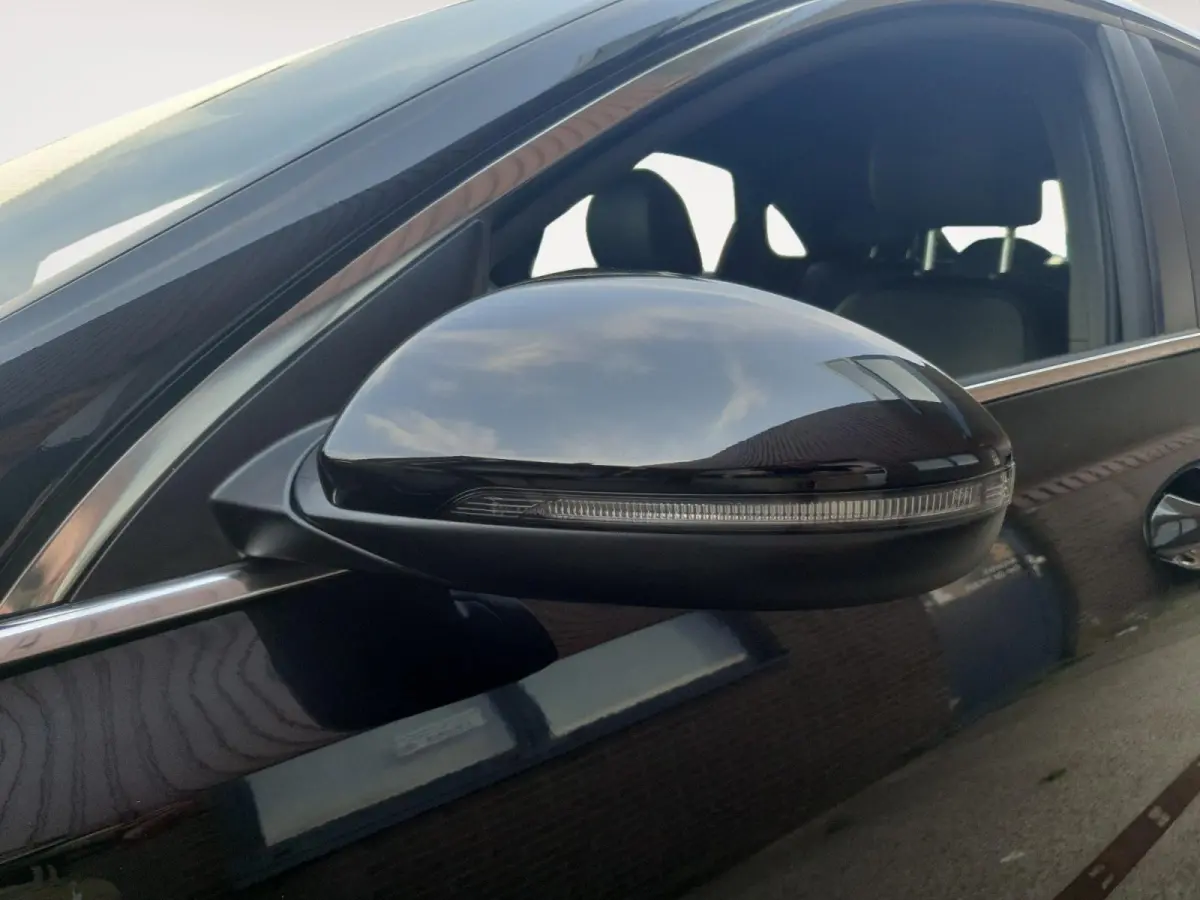 1.0T Design Edition | Stoel en stuurverwarming | Dodehoek detectie | Navigatie | Camera | Apple carplay / Android Auto | JBL sound system |