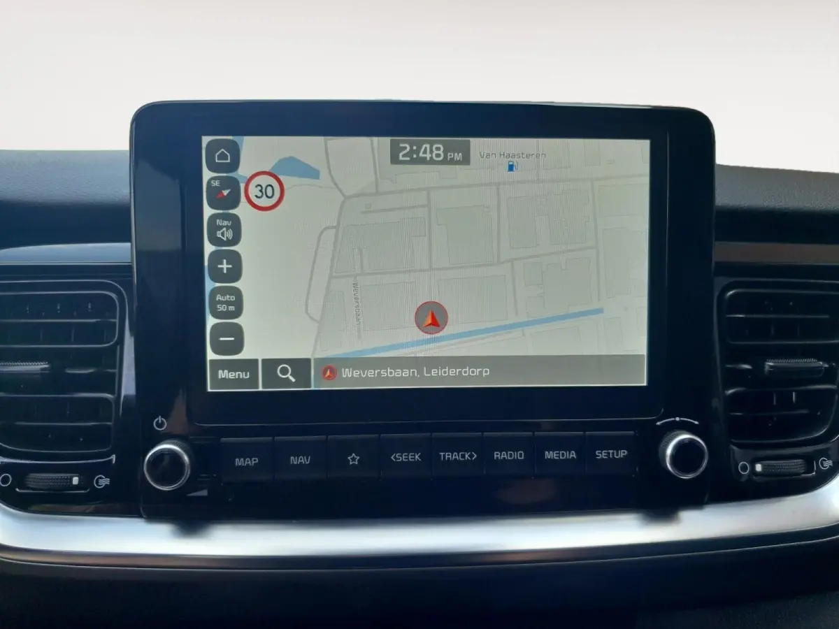 1.0 T-GDi MHEV DynamicPlusLine | Stoel en stuurverwarming | Climate control | Navigatie | Camera | Keyless met startknop | Apple Carplay / Android Auto |