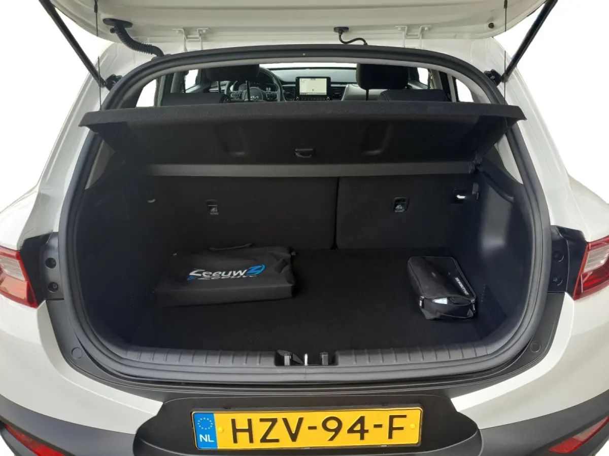 1.0 T-GDi MHEV DynamicPlusLine | Stoel en stuurverwarming | Climate control | Navigatie | Camera | Keyless met startknop | Apple Carplay / Android Auto |
