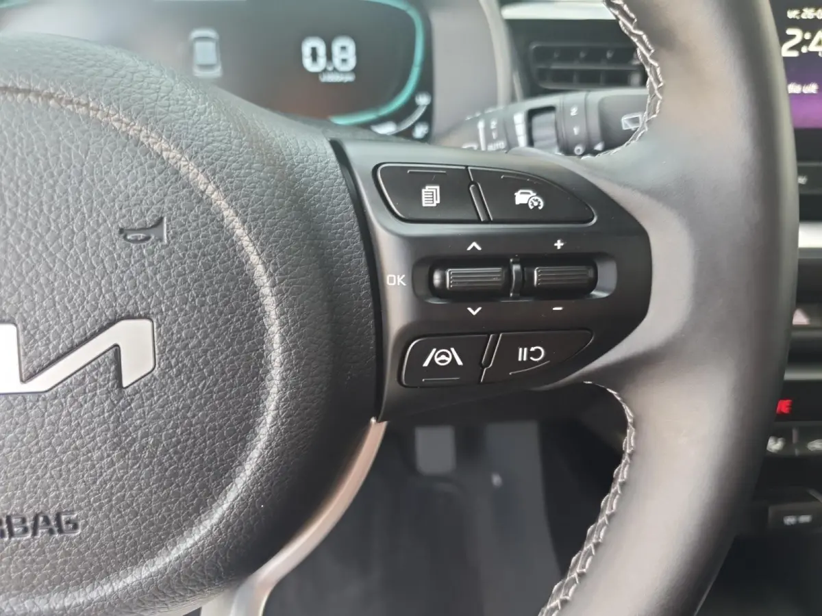 1.0 T-GDi MHEV DynamicPlusLine | Stoel en stuurverwarming | Climate control | Navigatie | Camera | Keyless met startknop | Apple Carplay / Android Auto |