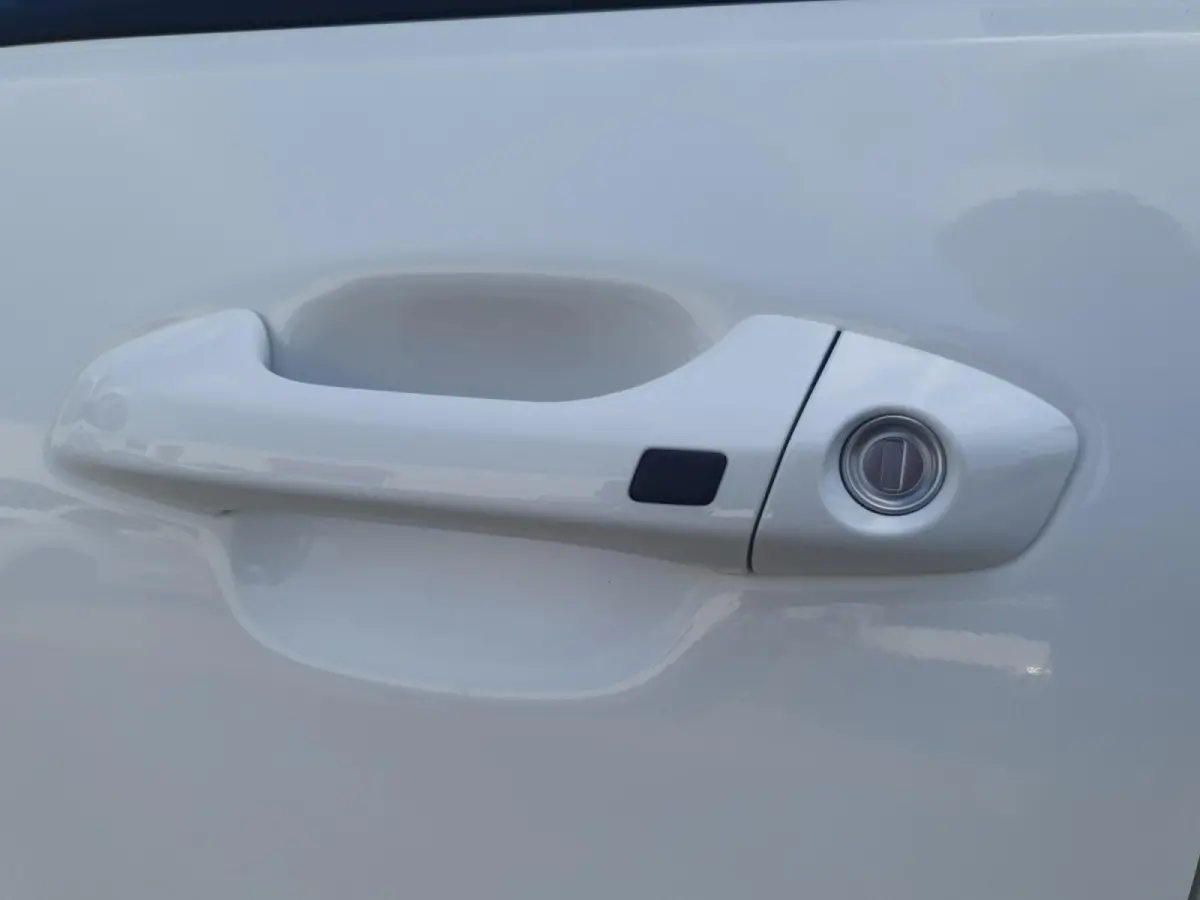 1.0 T-GDi MHEV DynamicPlusLine | Stoel en stuurverwarming | Climate control | Navigatie | Camera | Keyless met startknop | Apple Carplay / Android Auto |