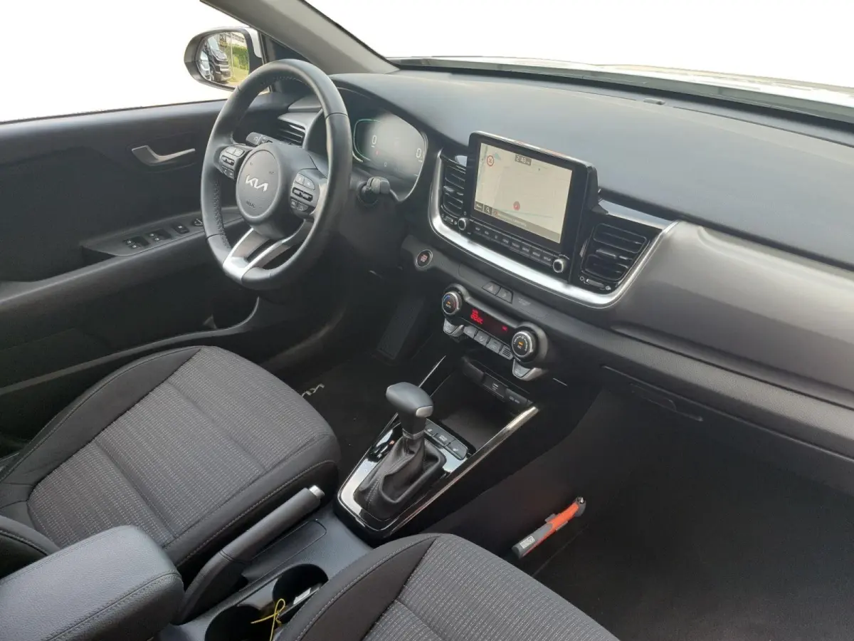 1.0 T-GDi MHEV DynamicPlusLine | Stoel en stuurverwarming | Climate control | Navigatie | Camera | Keyless met startknop | Apple Carplay / Android Auto |