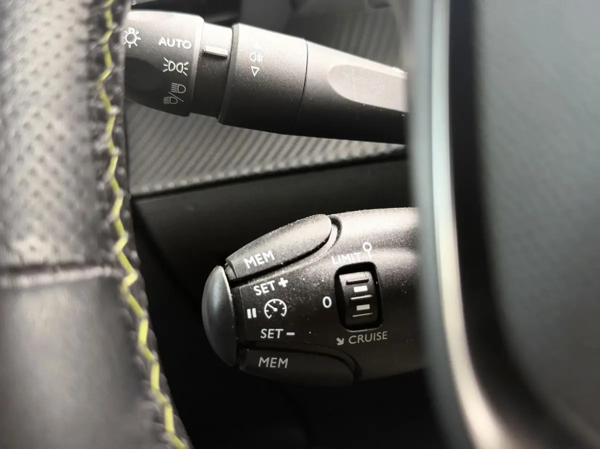 1.2 GT-line Keyless Dak Camera DAB+ NAP ✅