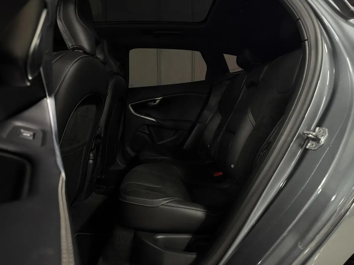 1.5 T3 R-Design|PANO|KEYLESS|A.CAM|LED|HK|STOELVM