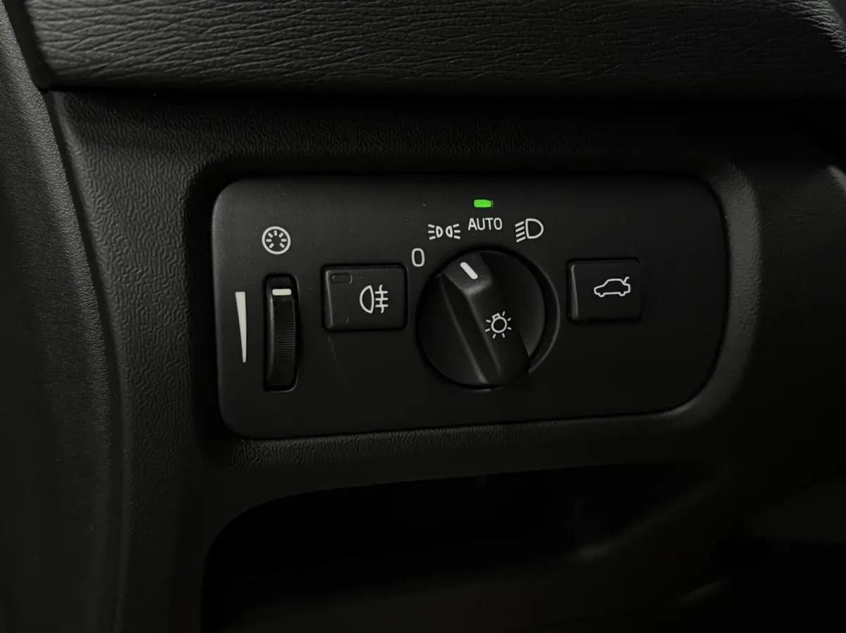 1.5 T3 R-Design|PANO|KEYLESS|A.CAM|LED|HK|STOELVM