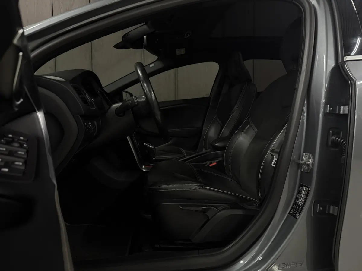 1.5 T3 R-Design|PANO|KEYLESS|A.CAM|LED|HK|STOELVM