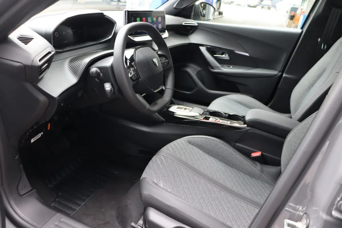 1.2 Hybrid 145 Allure 2+6 jaar Garantie / NIEUW