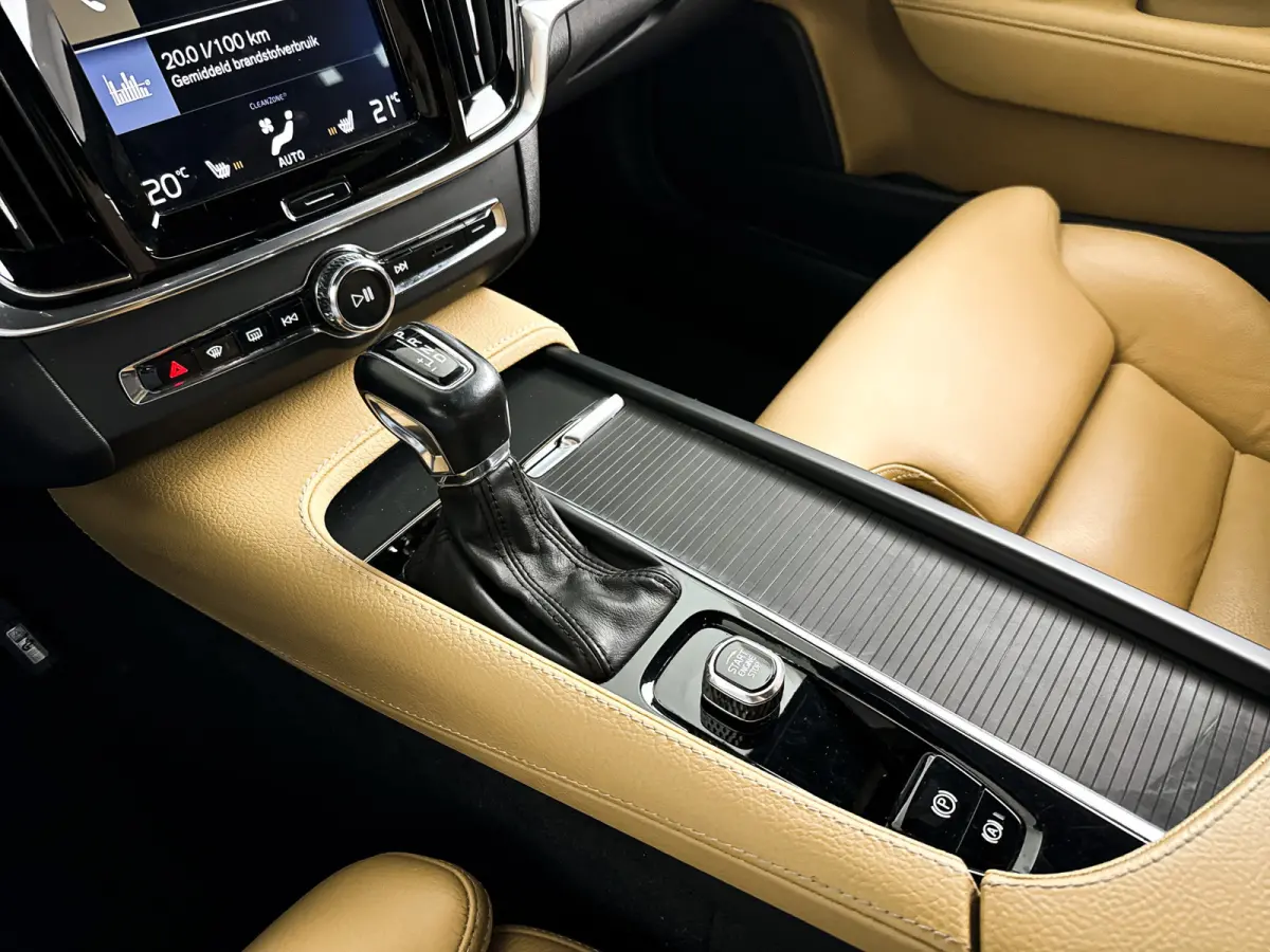 T5 90th Anniversary Edition | Parkeercamera | Stoelverwarming | Cruise control | Trekhaak