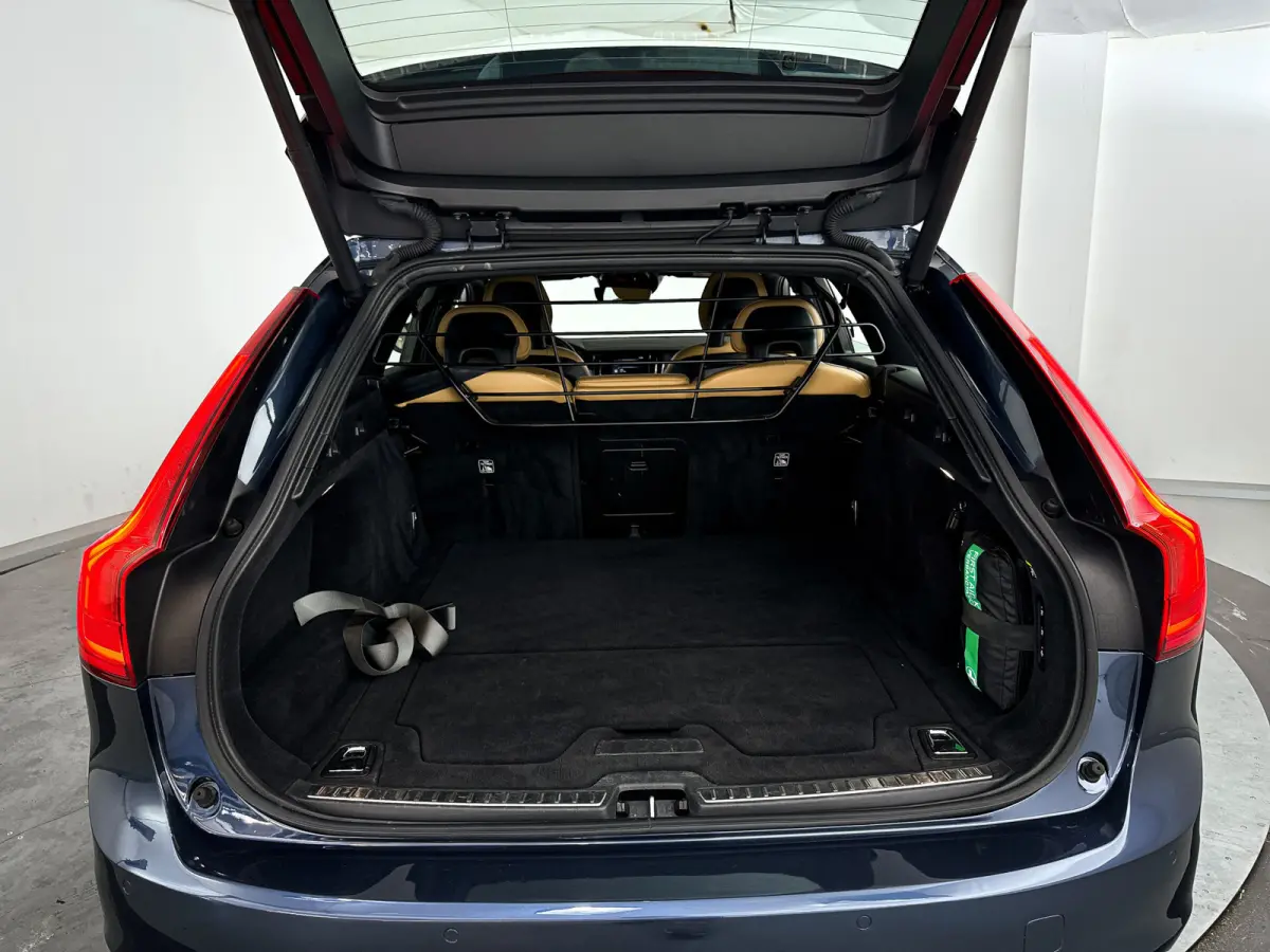 T5 90th Anniversary Edition | Parkeercamera | Stoelverwarming | Cruise control | Trekhaak
