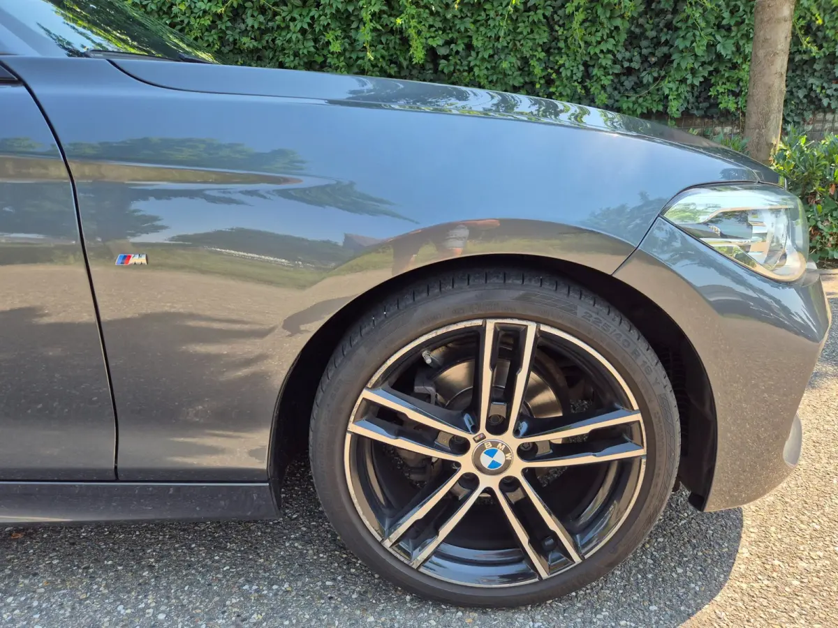 M Sport Edition Apple CarPlay LM Velgen Trekhaak LED NAP Black Panel dash 118i M Sport Edition