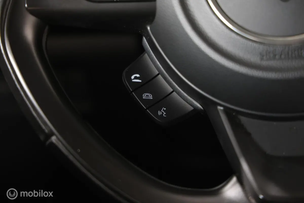 1.2 Comfort Smart Hybrid - Stoelverwarming - Camera - Navigatie