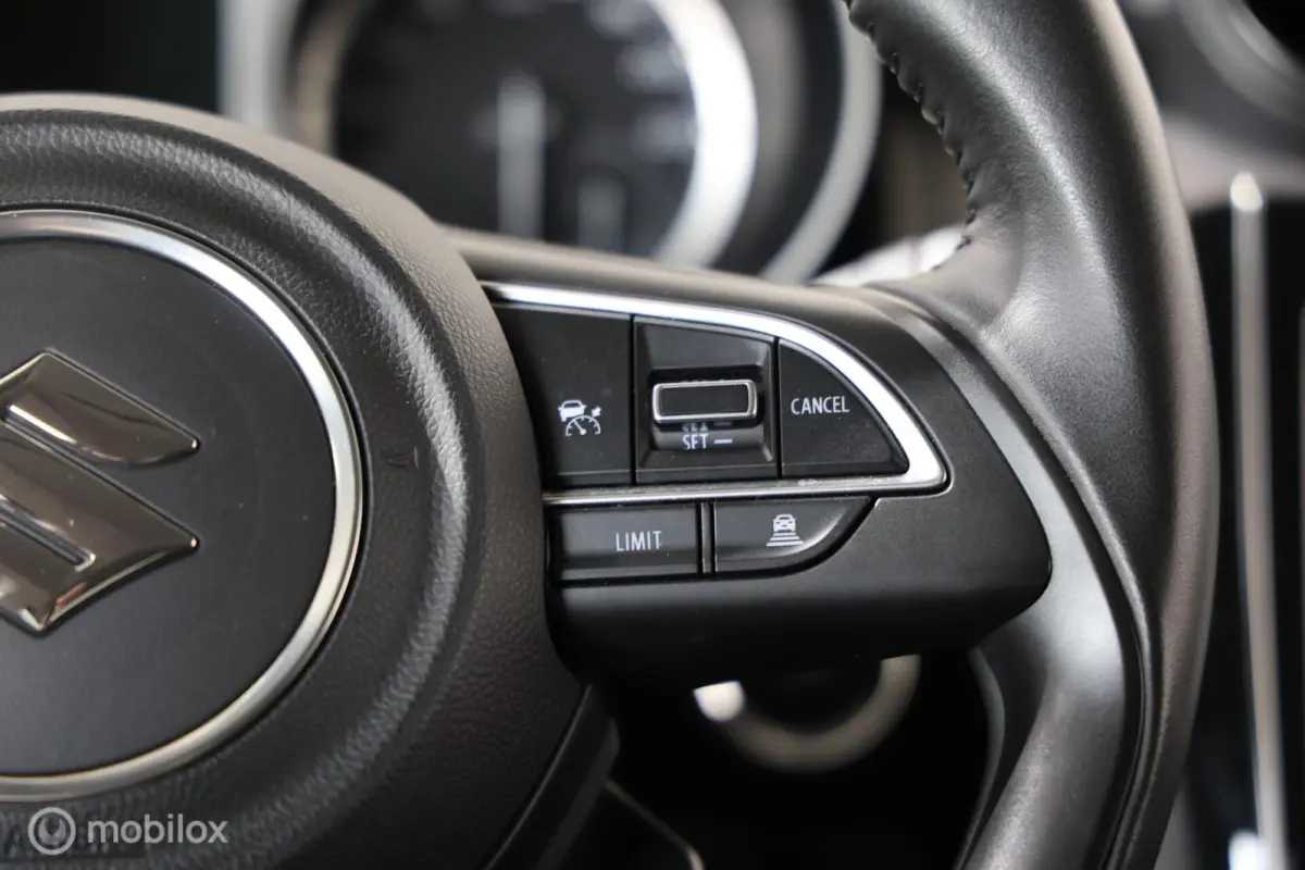 1.2 Comfort Smart Hybrid - Stoelverwarming - Camera - Navigatie