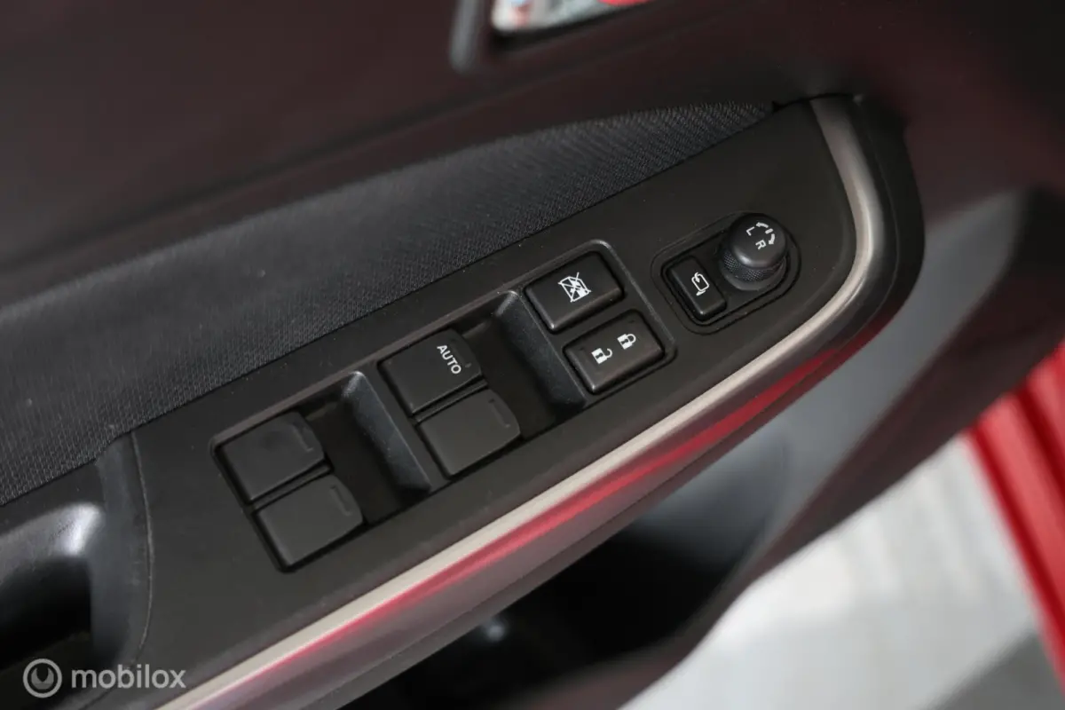 1.2 Comfort Smart Hybrid - Stoelverwarming - Camera - Navigatie