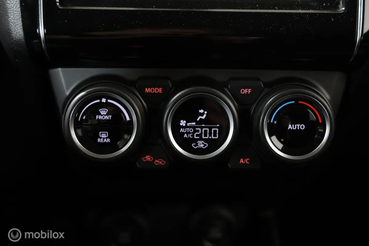 1.2 Comfort Smart Hybrid - Stoelverwarming - Camera - Navigatie